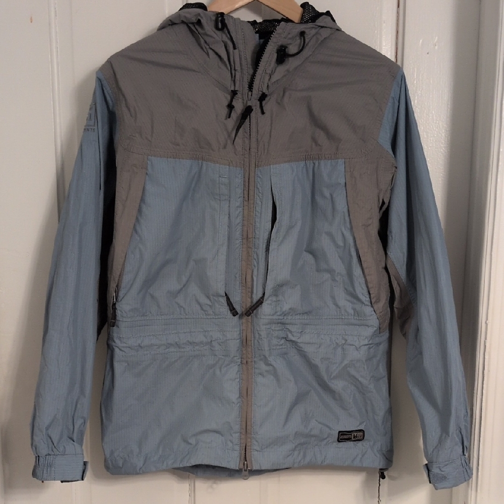 REI Women's Light Blue and Gray Windbreaker